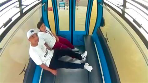 pareja aerovia|Video de pareja teniendo sexo en teleférico de Guayaquil: joven。